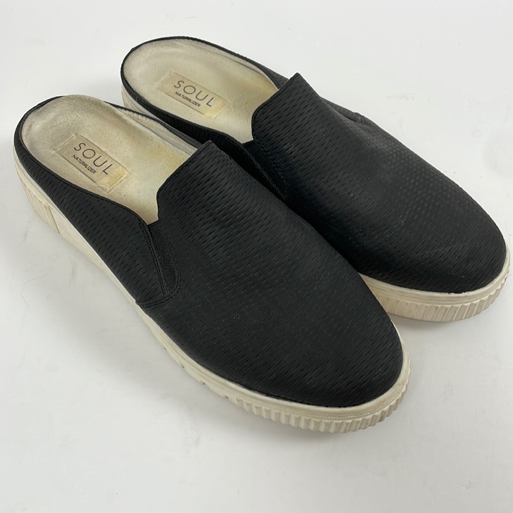 SOUL Naturalizer Black and Cream Platform Slip-Ons